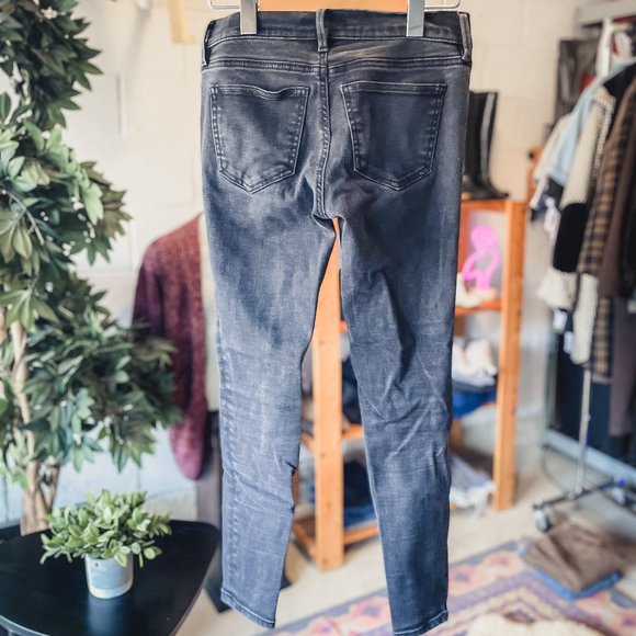 2/$45 - Ann Taylor Petite Black Skinny Jeans - Picture 5 of 8